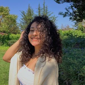 Meet your Posher, Emily